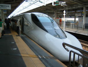 山陽新幹線「ひかりレールスター」